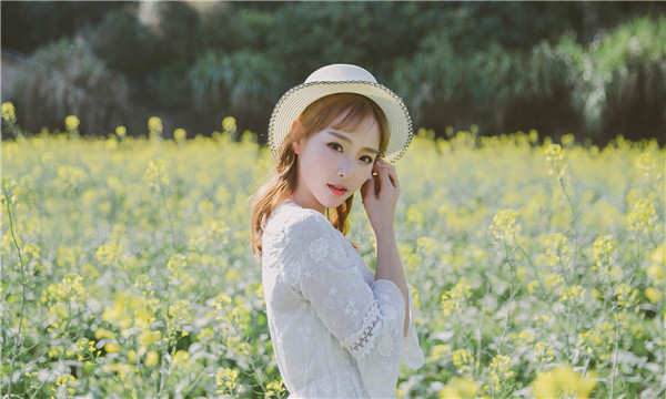 洪雅标题：想找个女人帮忙生孩子的有效解决方案，助您圆梦家庭